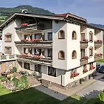 Jäger 4* Ried im Zillertal