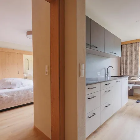 Hotel apartamentowy Hin&weg Ried im Zillertal