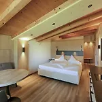Hin&weg Apartahotel Ried im Zillertal